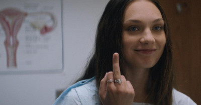 Sinopsis Film Bloody Hell (2023): Mencari Alternatif Karena Penyakit