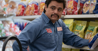 Sinopsis Film Flamin' Hot (2023): Makanan Ringan Fenomenal