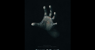 Sinopsis Film Talk to Me (2023): Membuka Pintu Dunia Roh