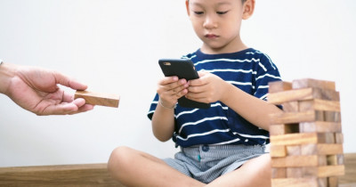 6 Ciri-ciri Anak Ketergantungan Gadget