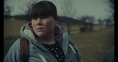 Sinopsis Film Family Dinner (2022): Liburan  yang Berujung Kecurigaan