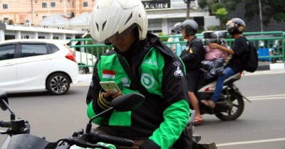 9 Fakta Driver Ojol yang Terekam Membeku di Atas Motor Bikin Panik